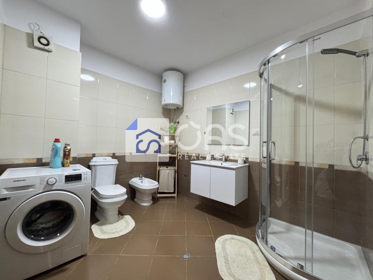 Apartament 1+1 Me Qira në Rruga e Kavajës, Tiranë - 750€ | 70 m²