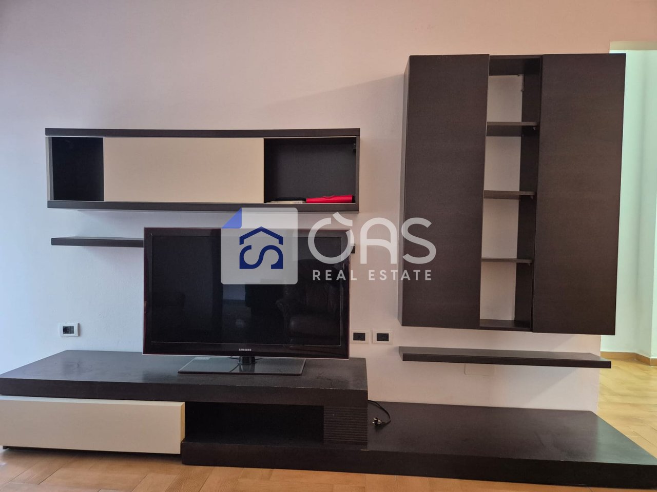 Jepet shpi me qera 2+1 ne Qender