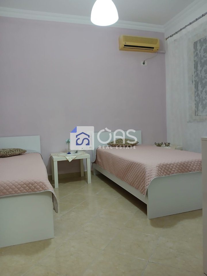 Jepet apartament me qera 2+1 ne Fresk.