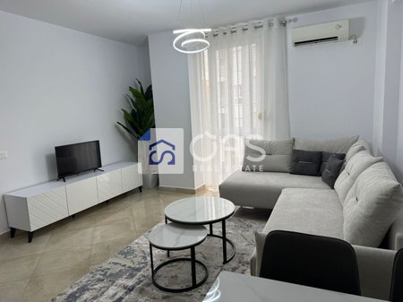 Apartament 2+1 Me Qira në Rruga Barrikadave, Tiranë - 800.00€ | 85 m²