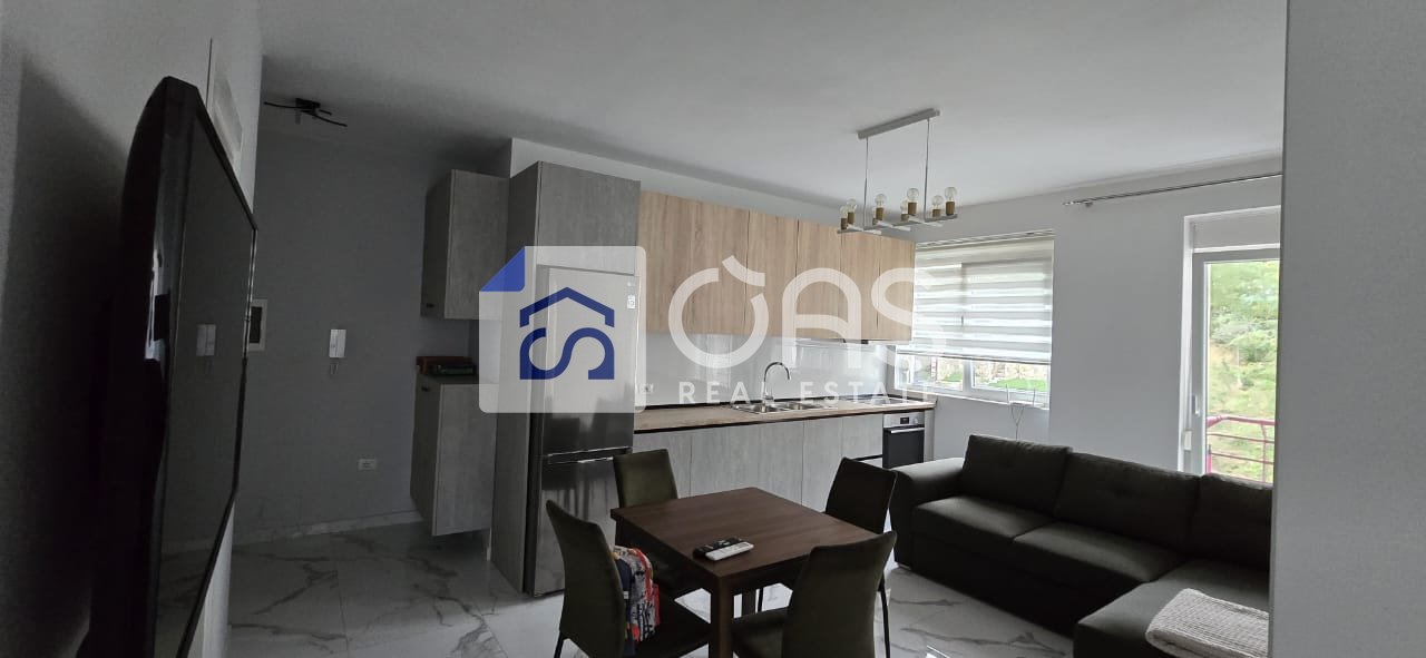 Apartament 2+1 Me Qira tek Liqeni i Thatë, Tiranë - 670€ | 80 m²