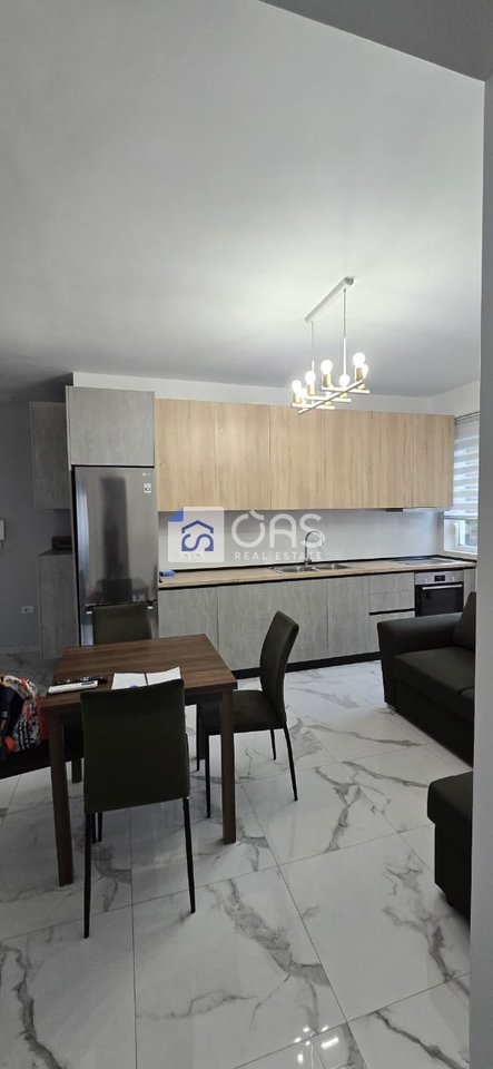 Apartament 2+1 Me Qira tek Liqeni i Thatë, Tiranë - 670€ | 80 m²