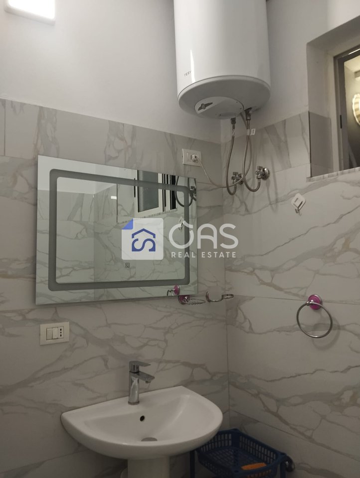 Jepet me qera Garsoniere ne Laprake