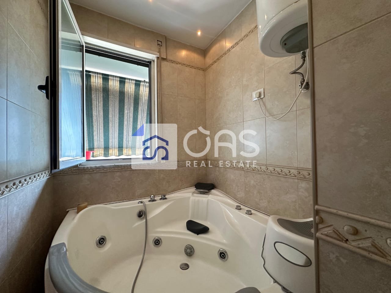 Jepet me qera apartament 2+1 tek Komuna Parisit (Kompleksi Kika 1)