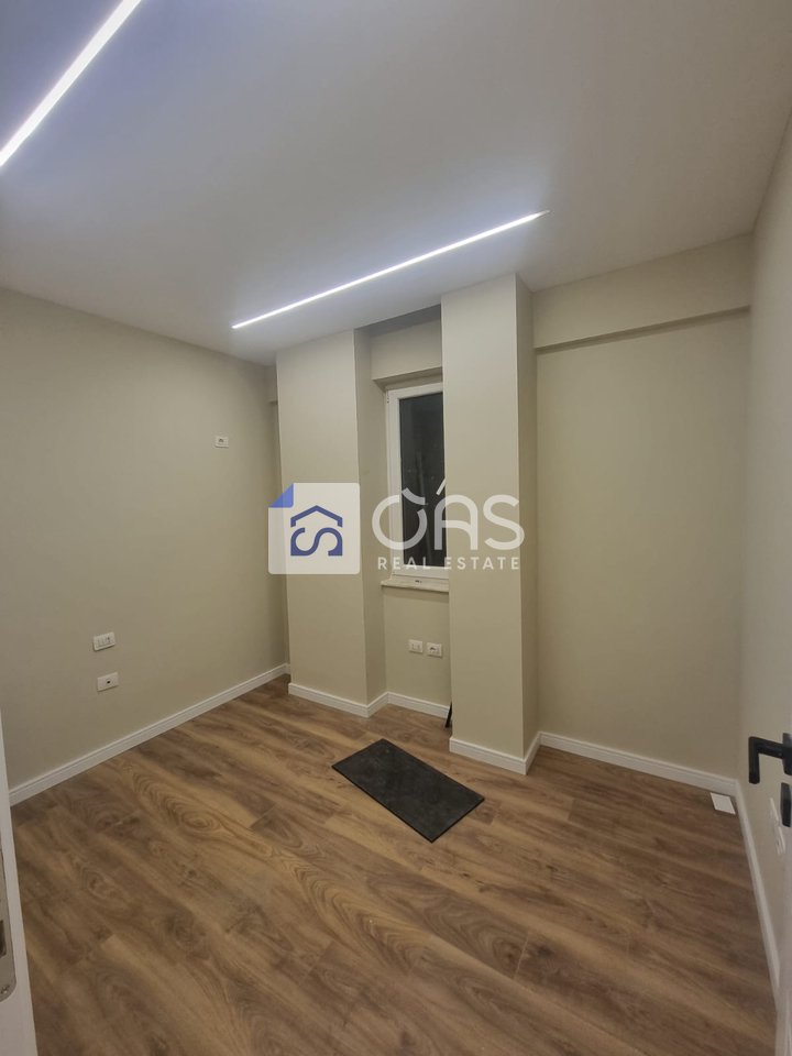 Jepet apartament me qera  2+1 tek Liqeni i Thate