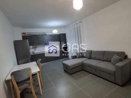 Apartament 2+1 Me Qira në Rruga 5 Maji, Tiranë - 500€ | 100 m²