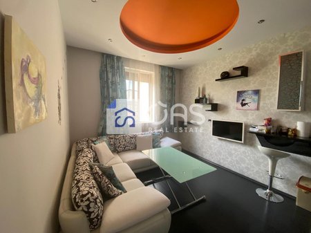Shitet apartament 2+1 tek Rruga e Durrsit