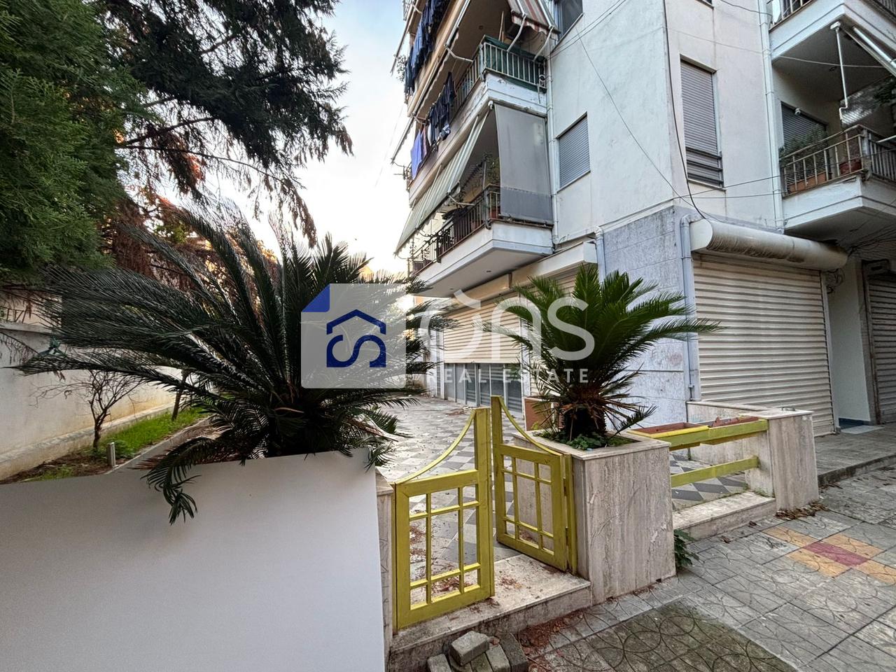 Locale Commerciale in Affitto a Brryli, Tirana - 300€ | 50 m²
