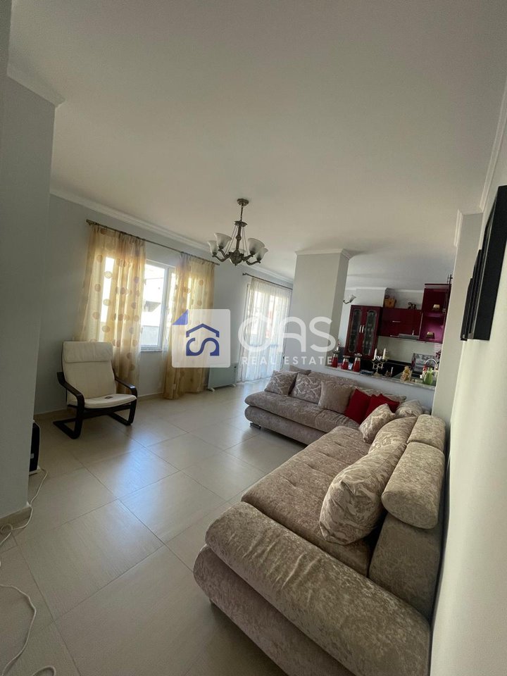 Jepet me qera Apartrament 2+1+2 Ne Yzberisht