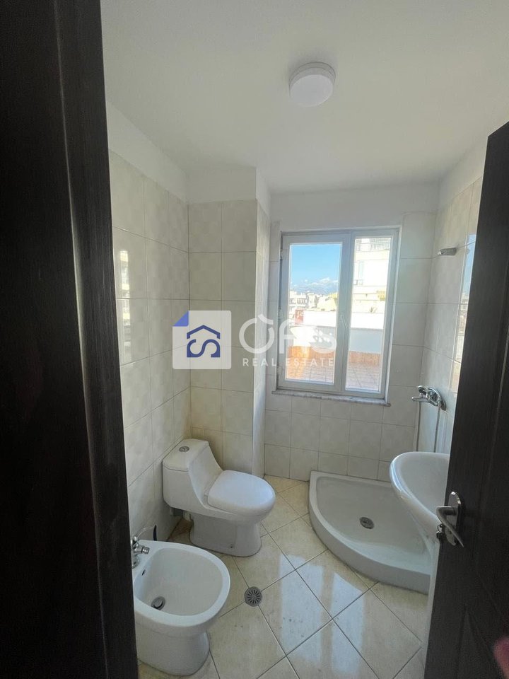 Jepet me qera Apartrament 2+1+2 Ne Yzberisht