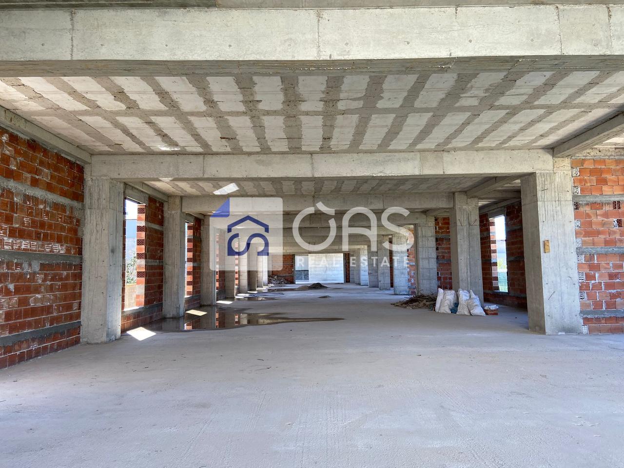 Building 2+1 For Rent in Kamëz - €8000 | 2000 m²