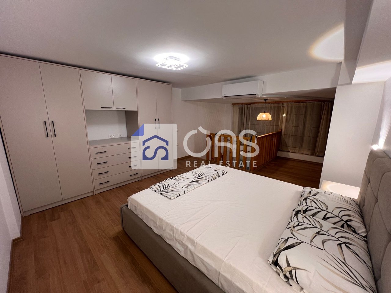 A duplex apartment 1+1 for rent near the Red School.