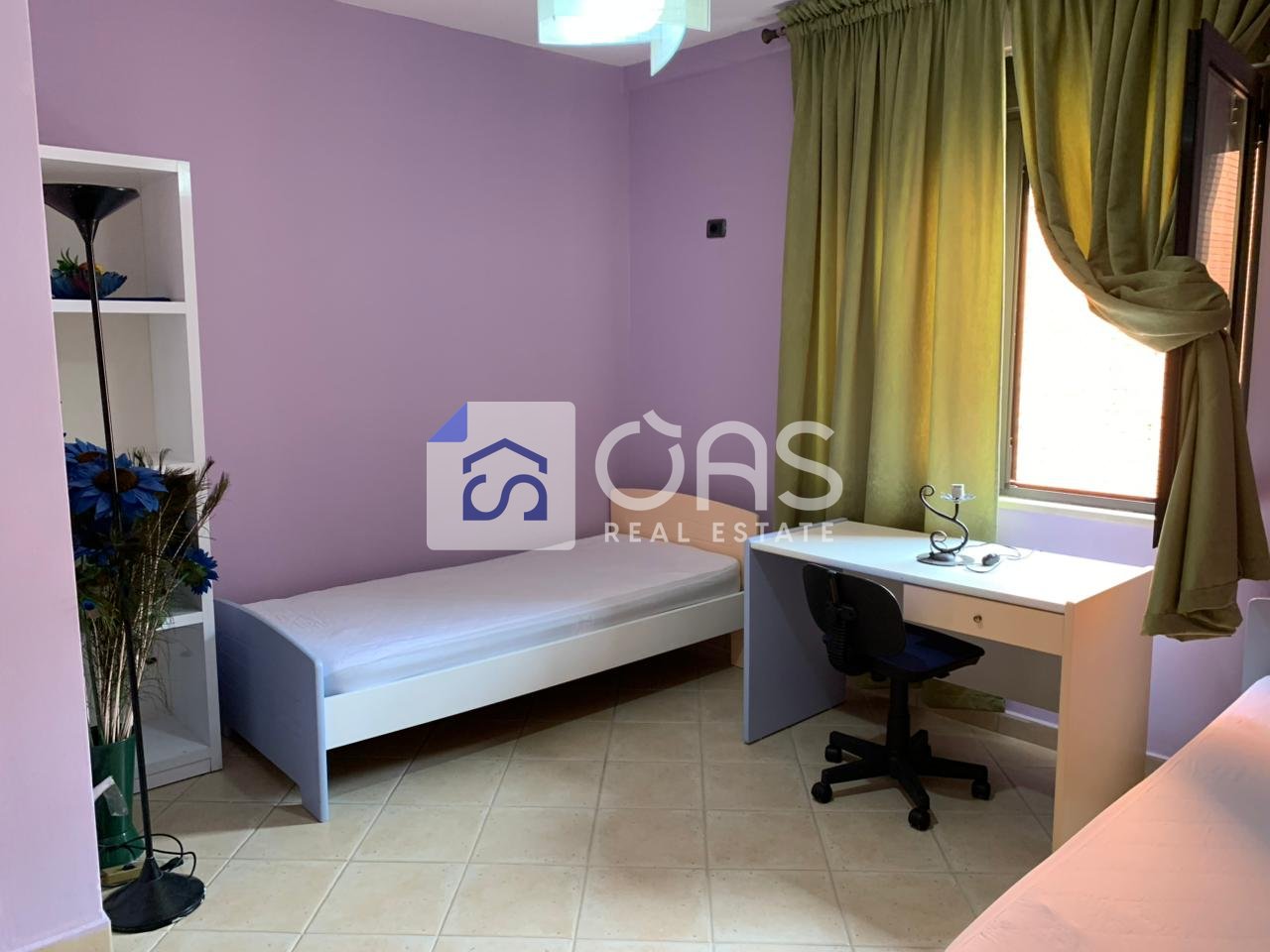 Jepet apartament 2+1+2+ post parkimi  me qera tek Pazari i Ri