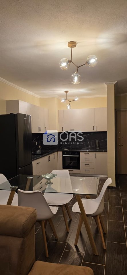 Jepet apartament me qera 2+1+2 tek Misto Mame