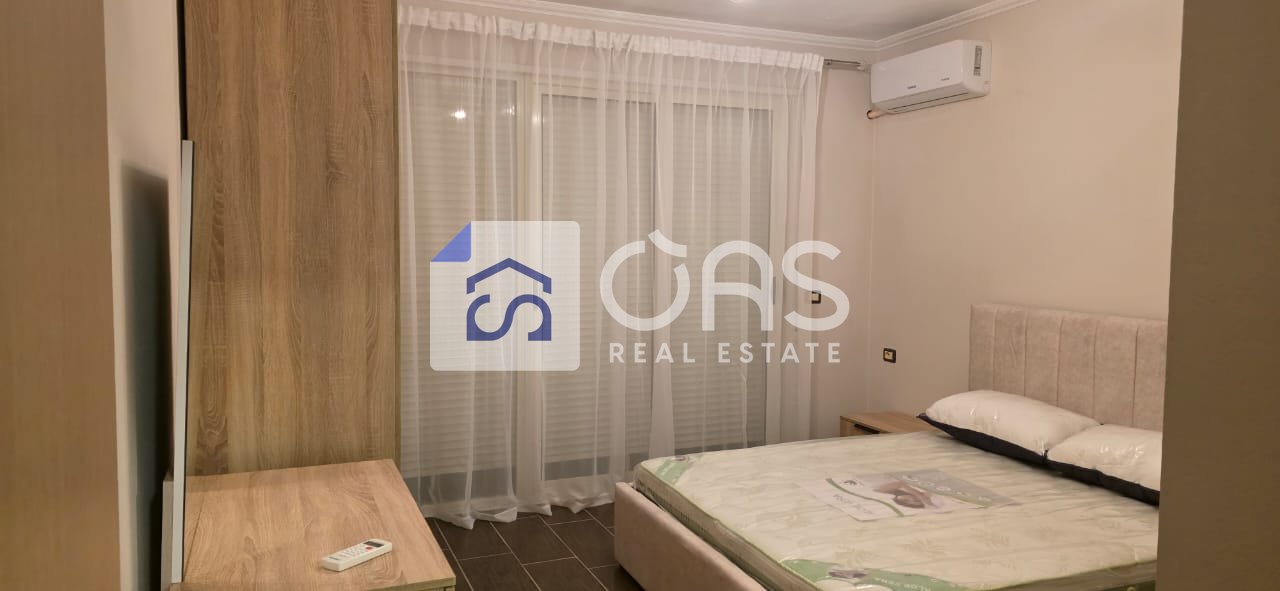 Jepet apartament me qera 2+1+2 tek Misto Mame