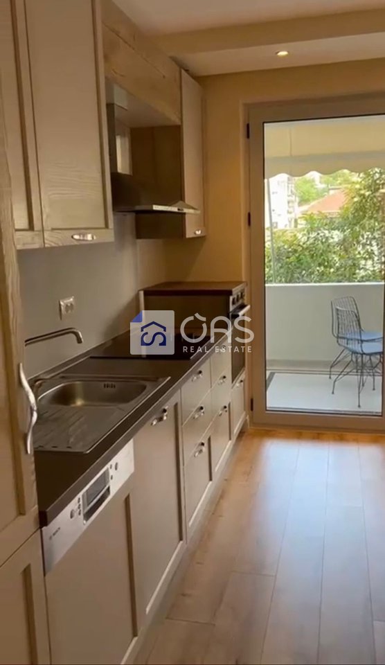 Jepet apartament me qera 2+1 tek shallvaret