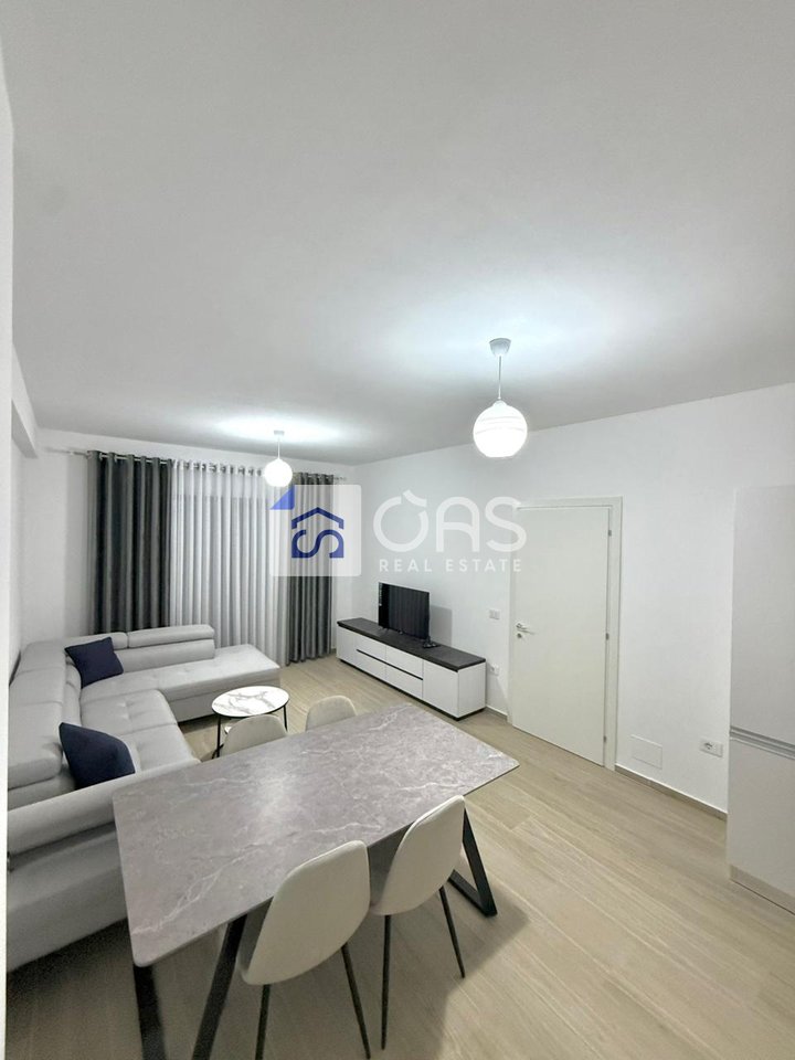 Appartamento 2+2 in affitto ad Astir, Tirana - 700€ | 105 m²