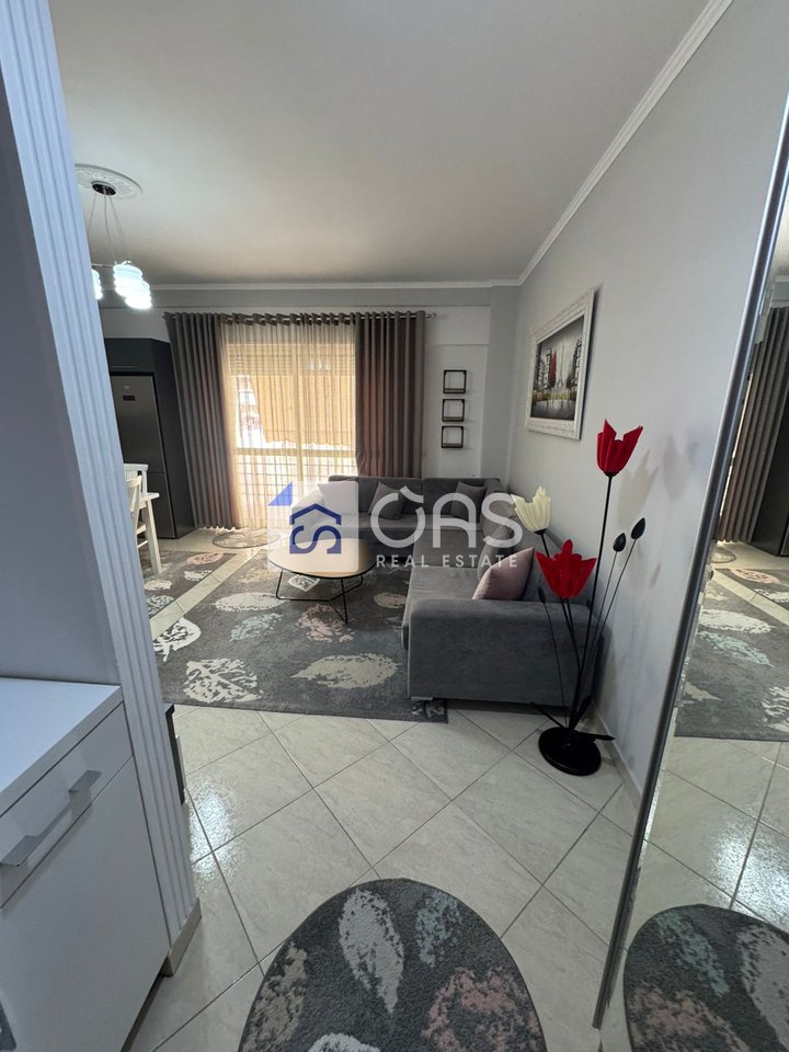 Jepet apartament me qera 1+1 ne Don Bosko 600 euro