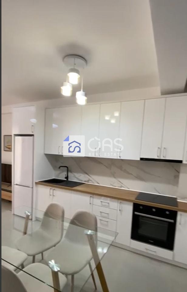 Jepet apartament 1+1 me qera tek Rruga Durresit