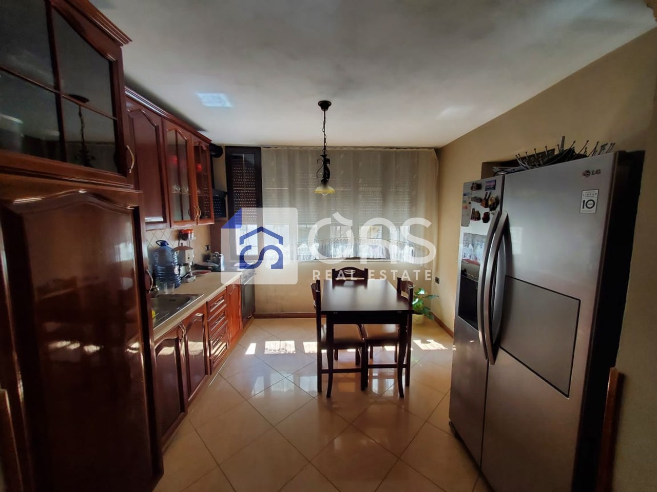 Apartment 3+1+2 for sale at 21 Dhjetori