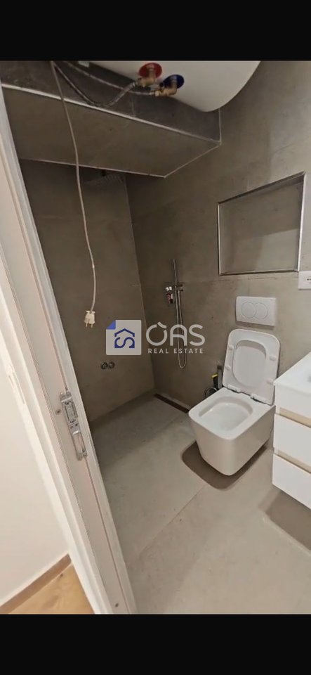 Si affitta appartamento 1+1 in Via Bardhyl 50.000 lekë.