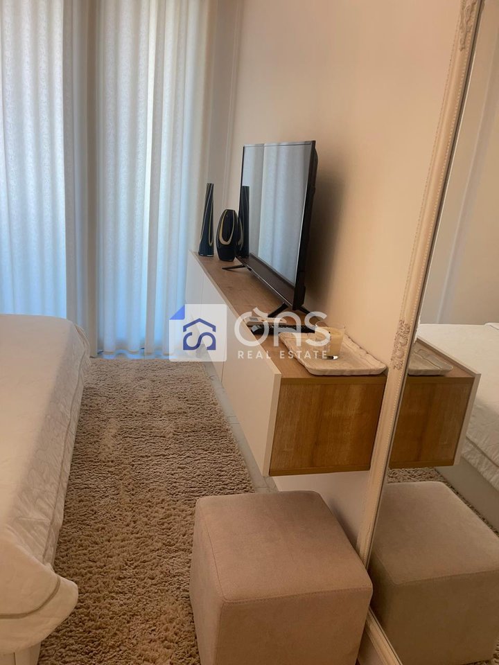 Shitet Apartament 1+1 tek 21 dhjetori (Square 21)