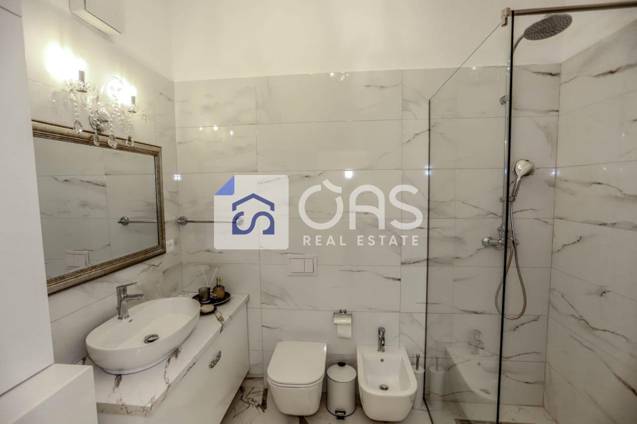 Shitet Apartament 1+1 tek 21 dhjetori (Square 21)