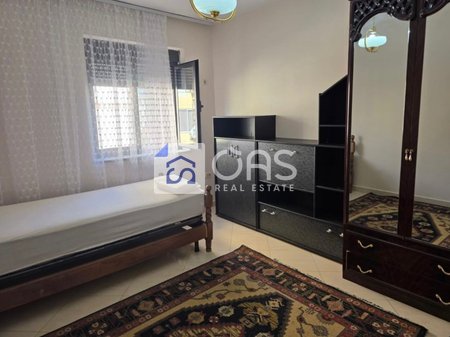 Affittasi appartamento 2+1 a Siri Kodra 50.000 lek.