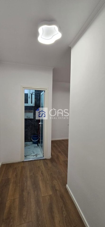 Shitet apartament 2+1+2 ne Qender