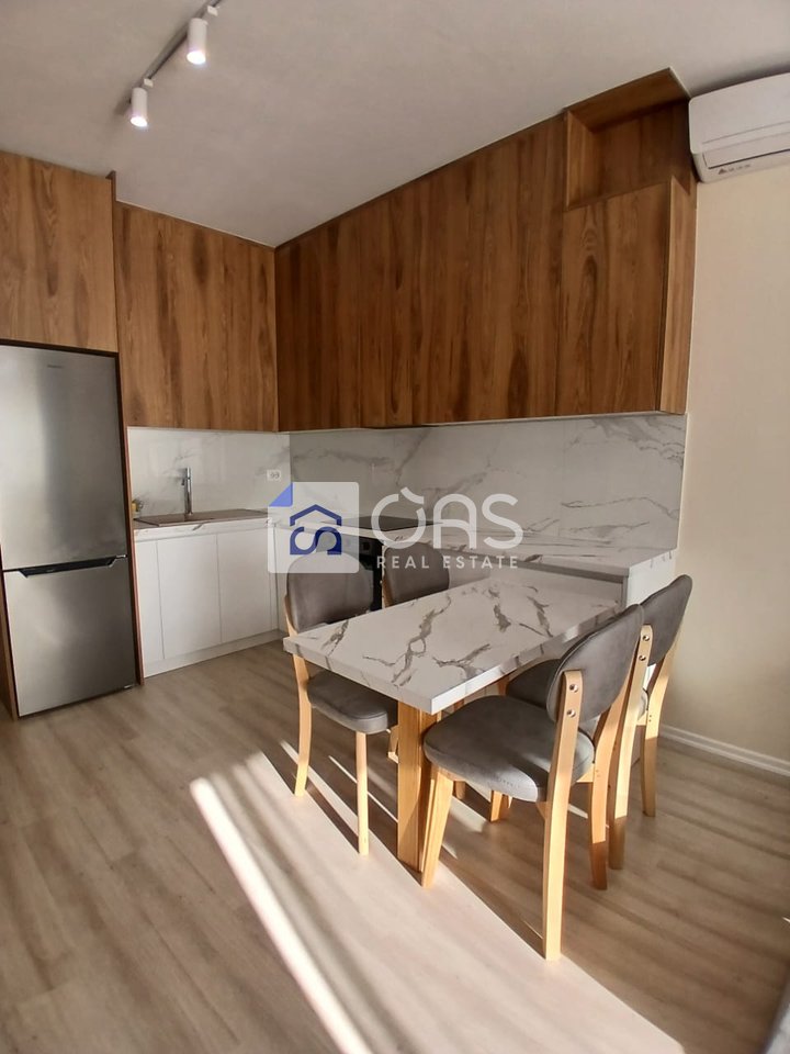 2+1 apartment for rent near Zogu i Zi