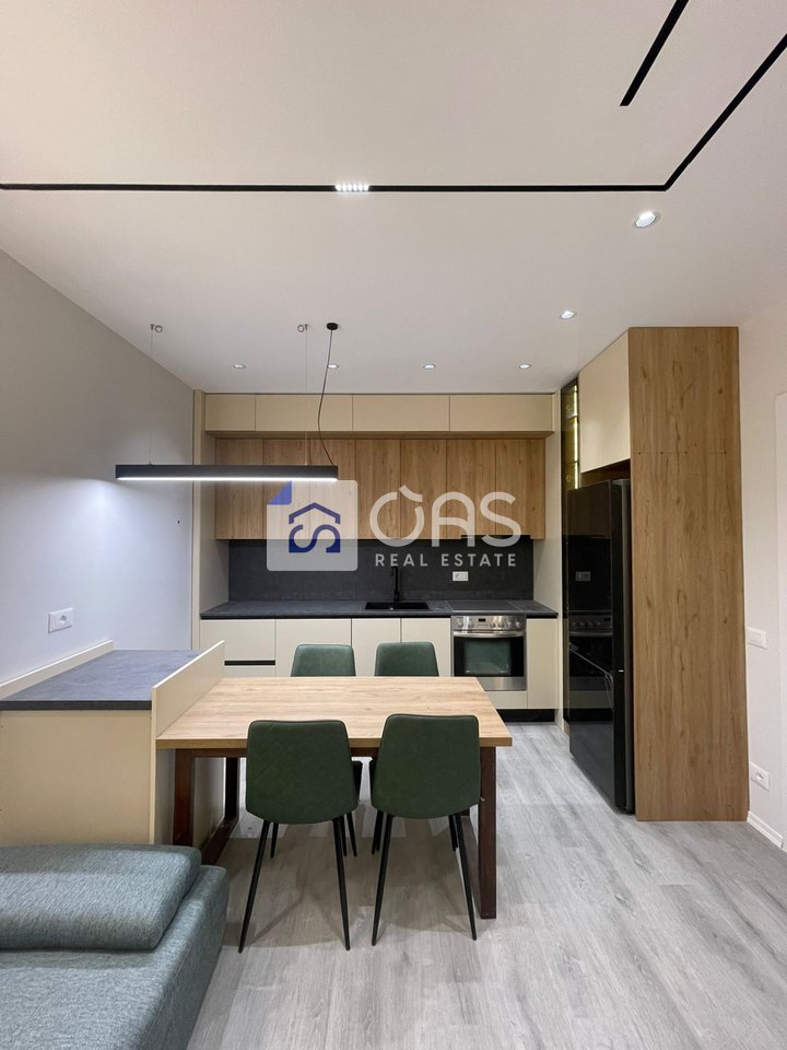 Apartament 2+2 Me Qira Tek Univers City, Tiranë - 600€ | 120 m²