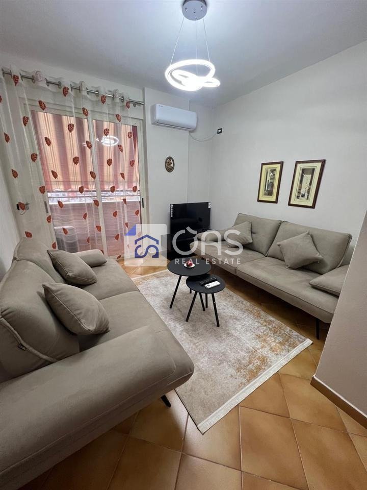Apartament 1+1 Me Qira në Bllok, Tiranë - 800€ | 65 m²