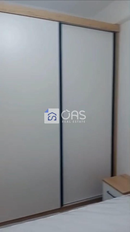 Jepet me qera apartament ne Ali dem.