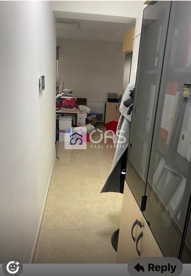 A 2+1 apartment is for rent as an office in Myslym Shyr.