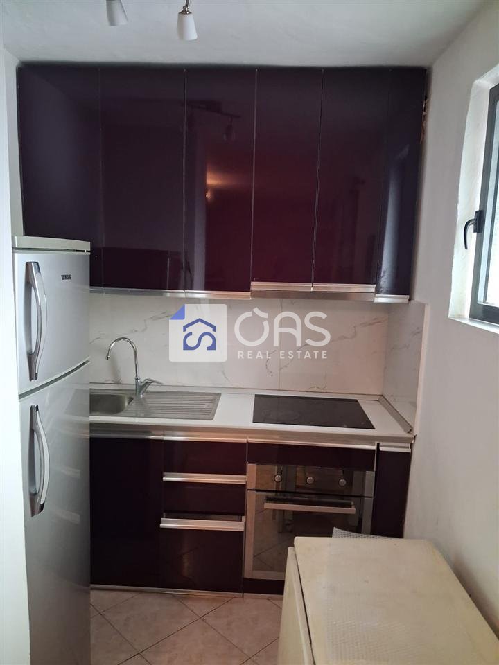 Affittasi appartamento 1+1 a Petro Nini