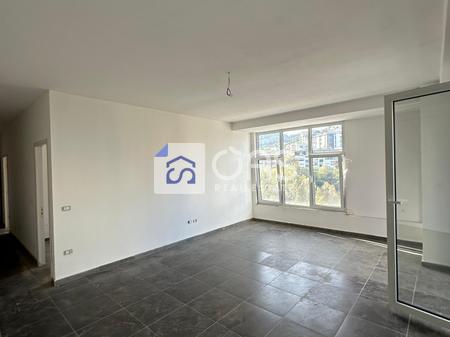 Shitet Apartament 2+1+2 tek Liqeni i Thate