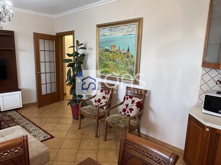 Jepet apartament me qera 2+1+2 tek Air Albania Stadium