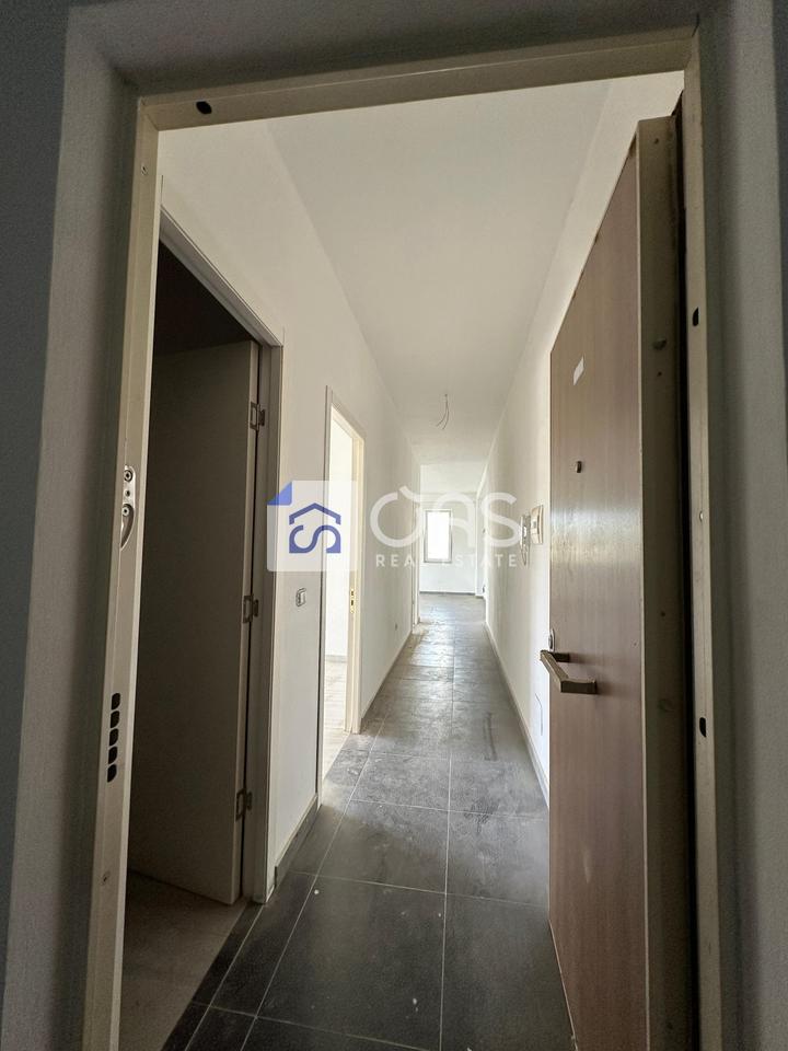 Shitet Apartament 2+1+2 tek Liqeni i Thate
