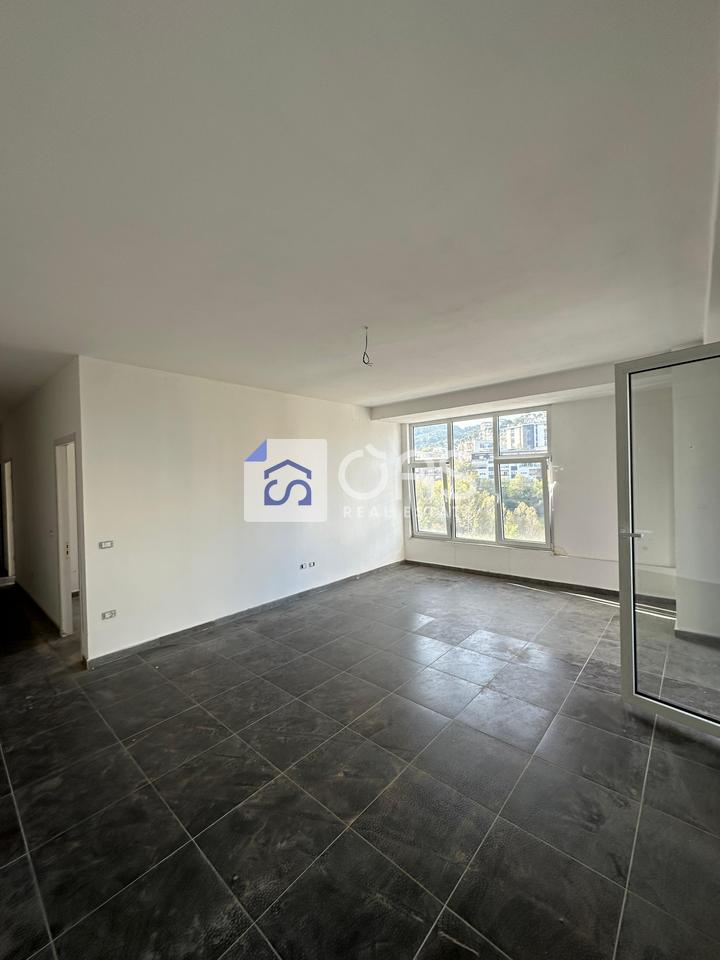 Shitet Apartament 2+1+2 tek Liqeni i Thate