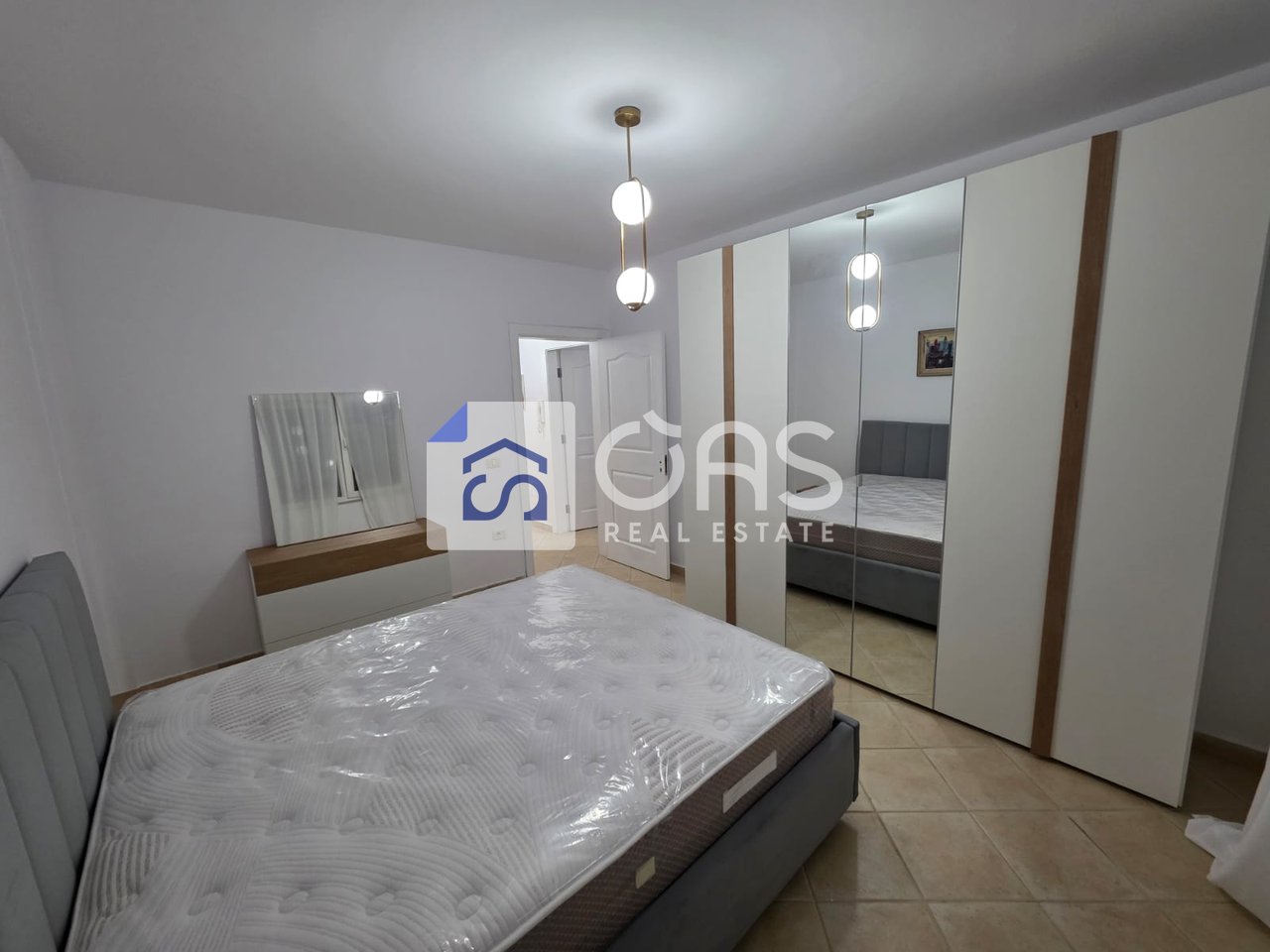 Jepet shpi me qira 1+1 tek  ish Ekspozita