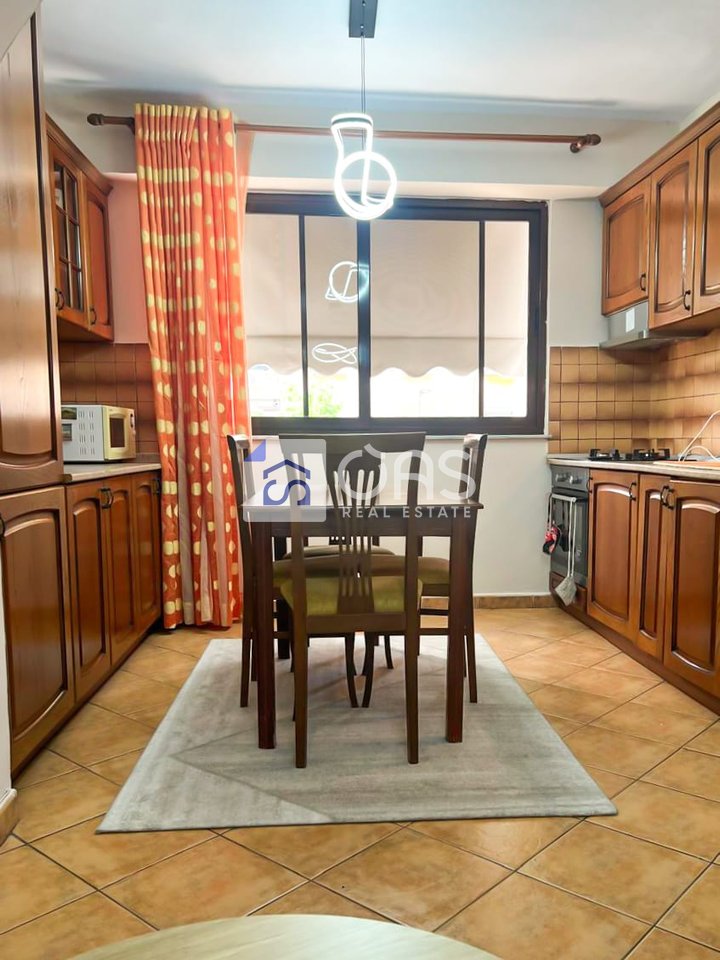 Jepet me qera apartament 2+1+depo ne Myslym Shyr