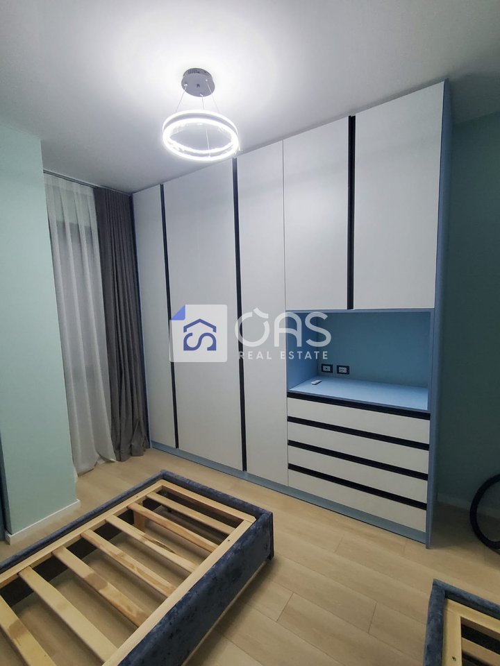 Jepet me qira 2+1+2+post parkimi tek Liqeni i that