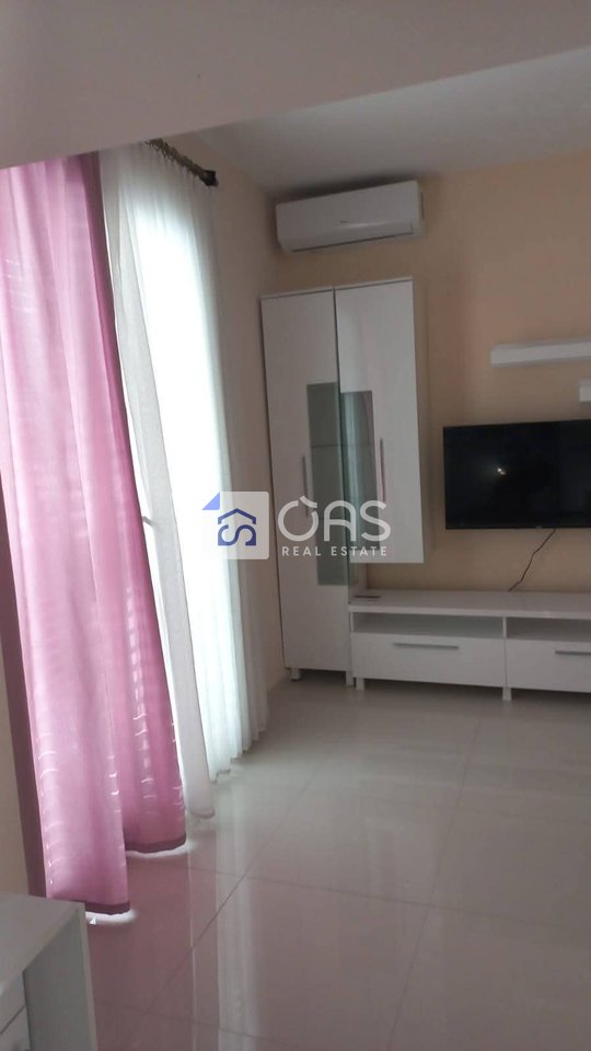 Studio apartment for rent in the Center