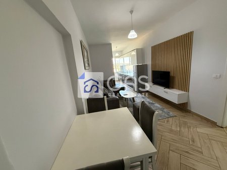 Si affitta appartamento 1+1 in via Dibra