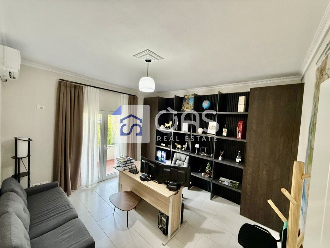 Jepet ambient  zyrash me qera tek Ali Demi