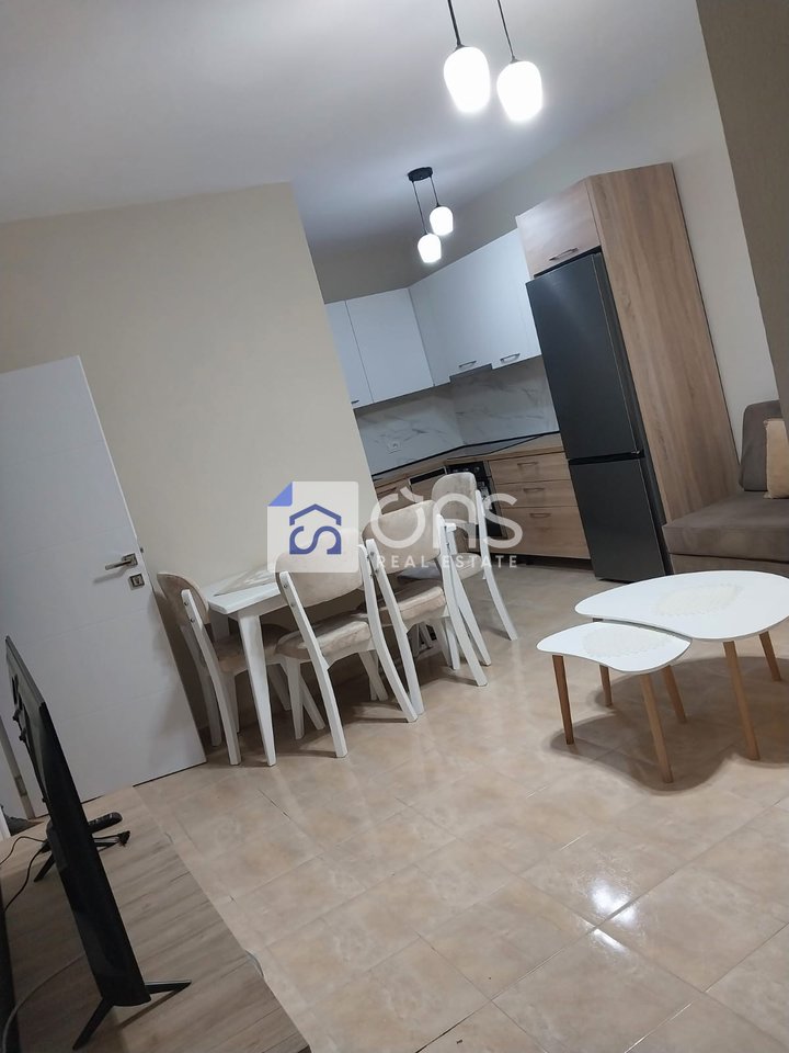 1+1 apartment for rent in Komuna Parisit 50,000 lek.