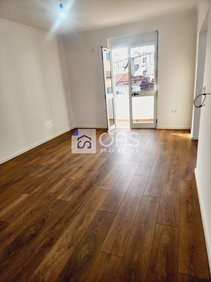 Shitet apartament 2+1 ne Ali Dem  155.000 euro
