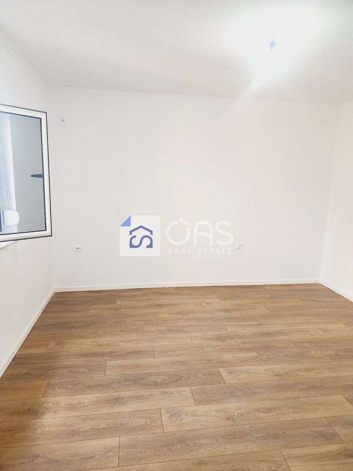 Shitet apartament 2+1 ne Ali Dem  155.000 euro