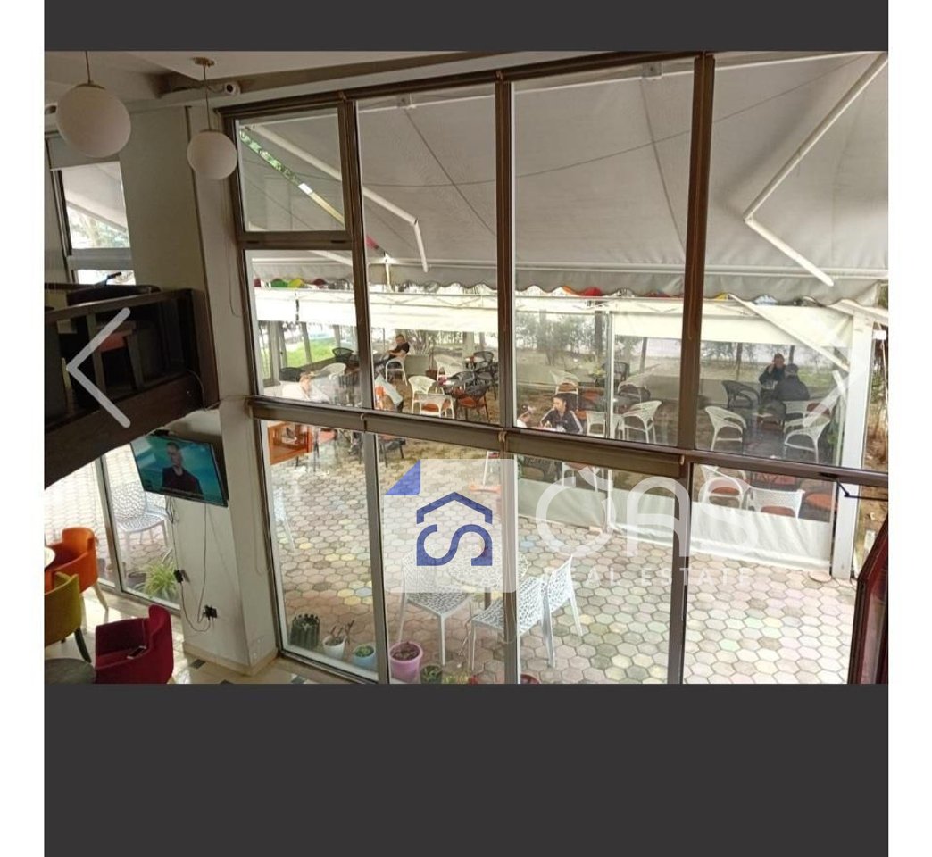 Shitet lokal ne Yzberisht