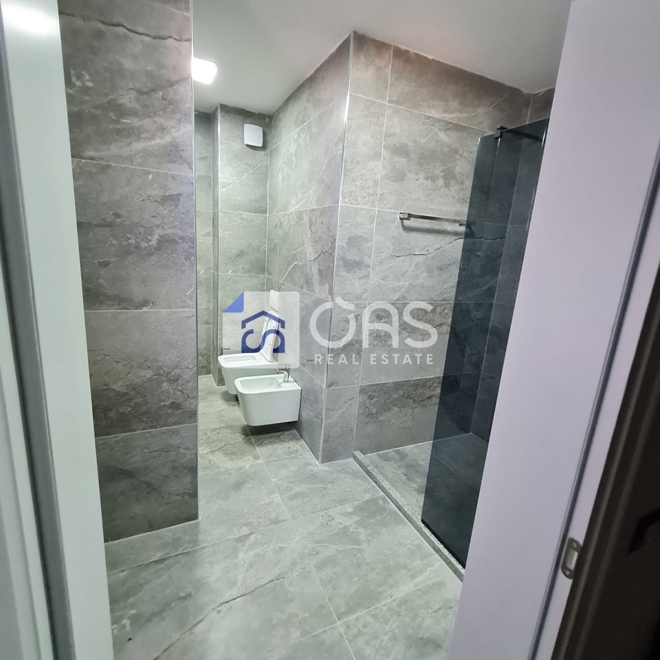 Jepet apartament me qera 2+1+2 tek Zogu i Zi